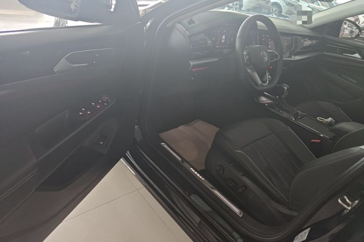 Used Volkswagen Passat 2022 330TSI Luxury Edition Driver Seat