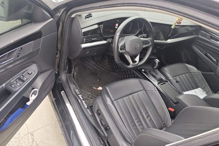Used Volkswagen Passat 2022 330TSI Starry Elite Edition Driver Seat