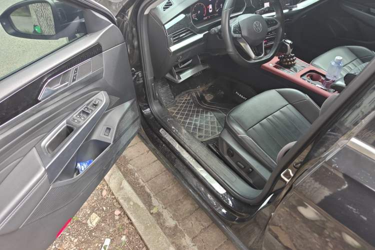 Used Volkswagen Passat 2022 330TSI Elite Edition Driver Seat