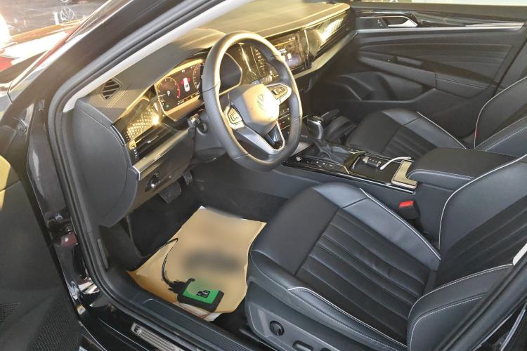 Used Volkswagen Passat 2022 330TSI Elite Edition Driver Seat