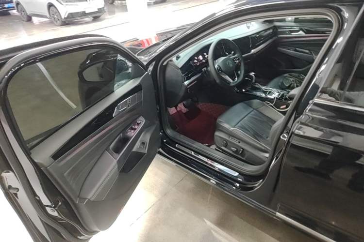 Used Volkswagen Passat 2022 330TSI Starry Luxury Edition Driver Seat