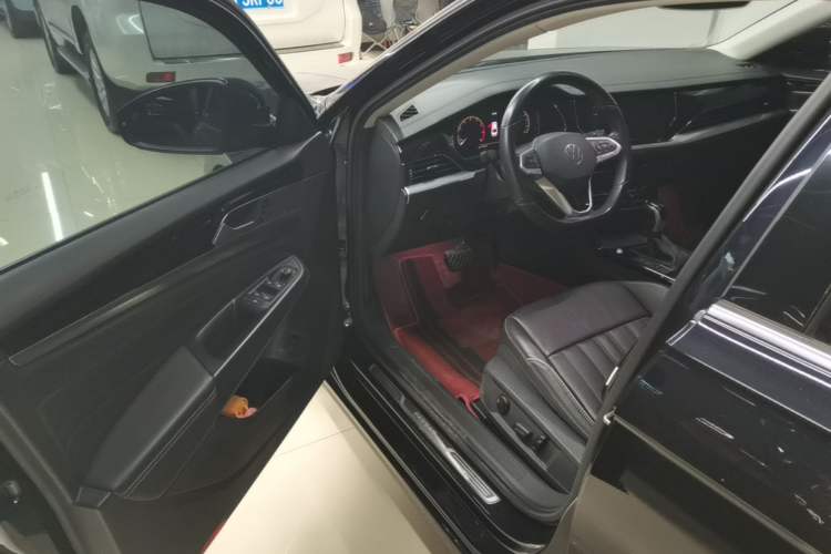 Used Volkswagen Passat 2022 280TSI Elite Edition Driver Seat