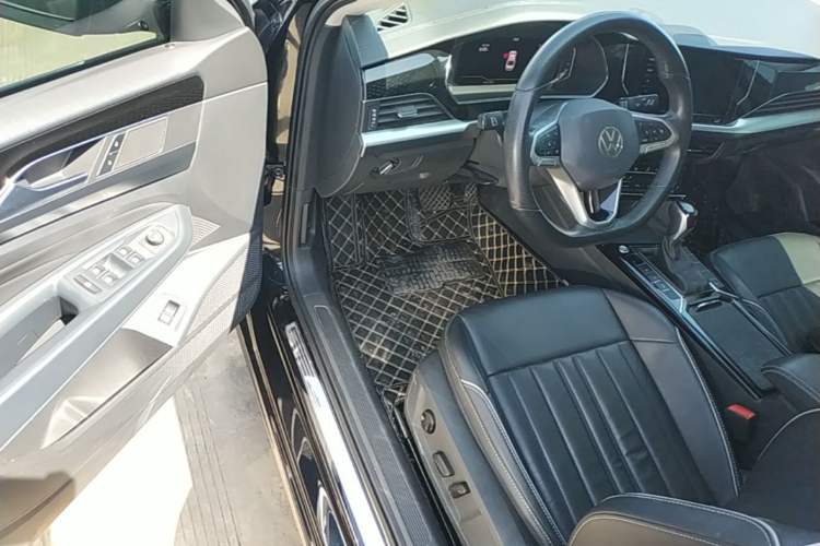 Used Volkswagen Passat 2022 330TSI Elite Edition Driver Seat