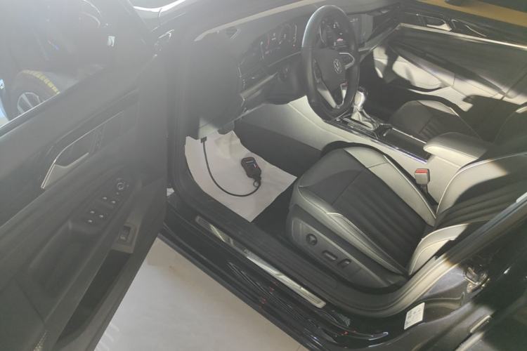 Used Volkswagen Passat 2022 330TSI Elite Edition Driver Seat