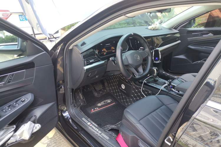 Used Volkswagen Passat 2022 280TSI Business Edition Driver Seat