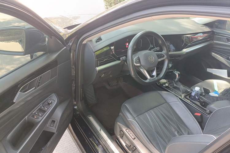 Used Volkswagen Passat 2022 330TSI Starry Luxury Edition Driver Seat