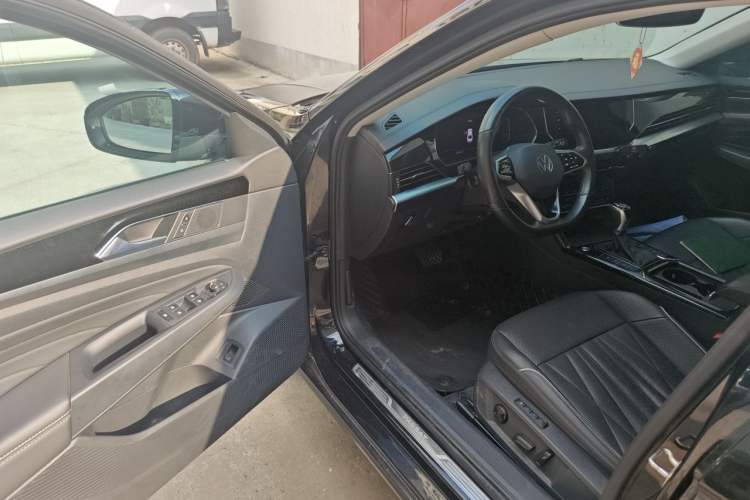 Used Volkswagen Passat 2022 330TSI Starry Elite Edition Driver Seat