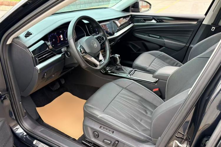 Used Volkswagen Passat 2022 330TSI Starry Luxury Edition Driver Seat