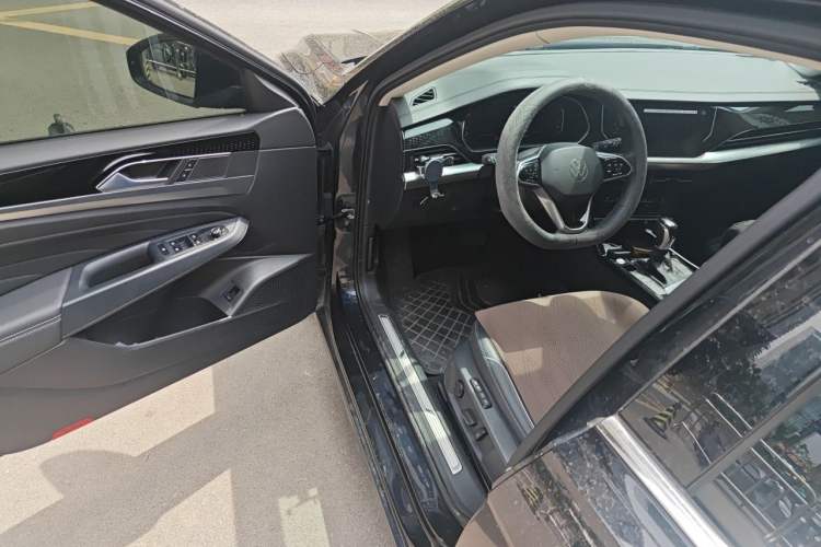 Used Volkswagen Passat 2022 330TSI Starry Luxury Edition Driver Seat