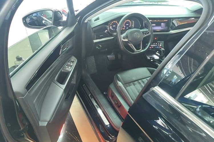 Used Volkswagen Passat 2022 330TSI Elite Edition Driver Seat