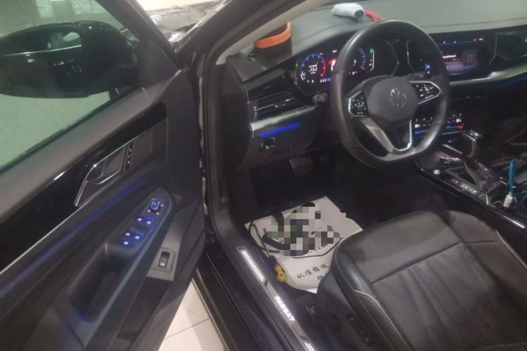 Used Volkswagen Passat 2022 330TSI Luxury Edition Driver Seat