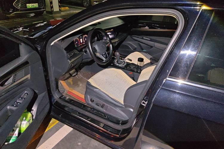 Used Volkswagen Passat 2022 330TSI Starry Elite Edition Driver Seat