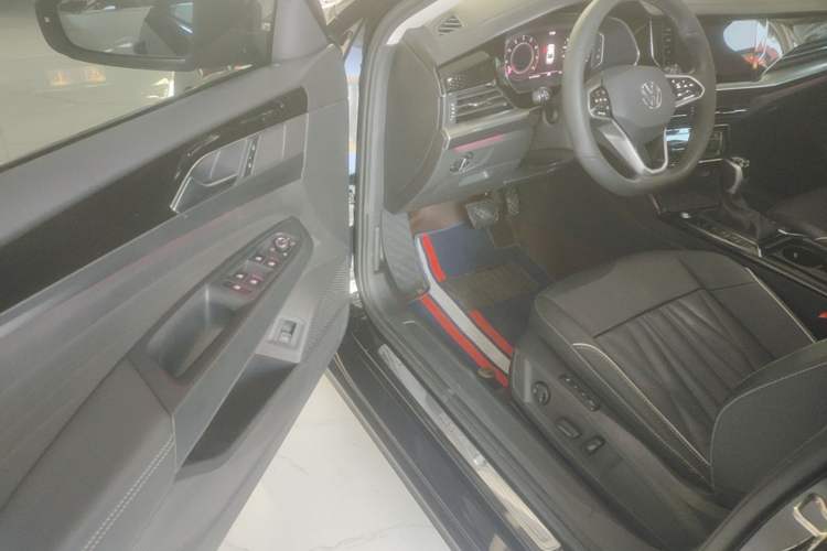 Used Volkswagen Passat 2022 330TSI Starry Luxury Edition Driver Seat
