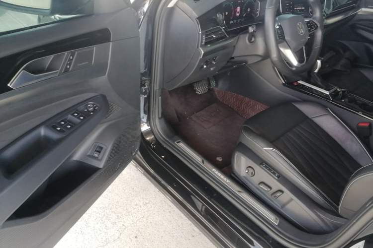 Used Volkswagen Passat 2022 380TSI Flagship Edition Driver Seat