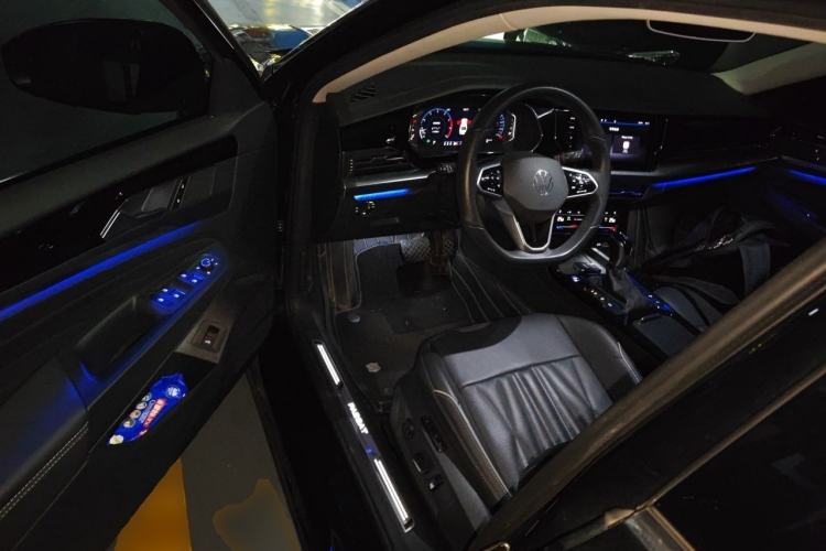 Used Volkswagen Passat 2022 330TSI Luxury Edition Driver Seat
