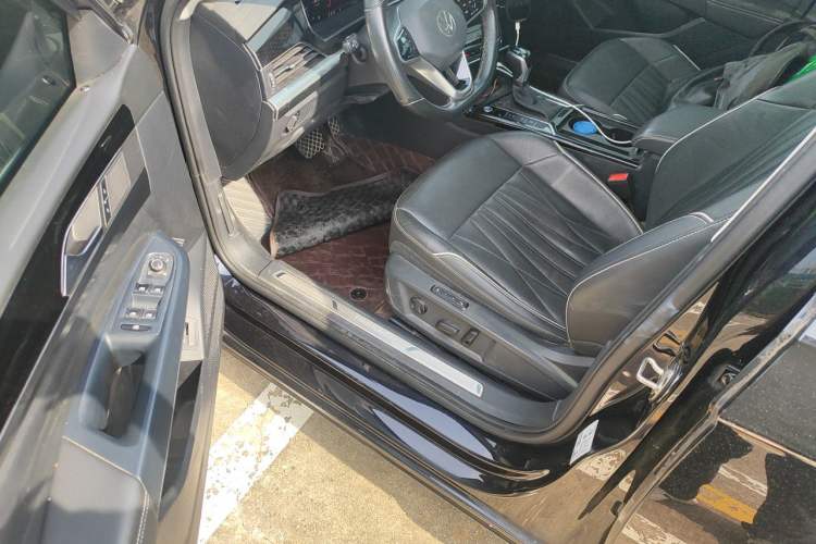Used Volkswagen Passat 2022 330TSI Starry Luxury Edition Driver Seat