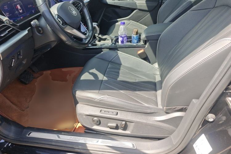 Used Volkswagen Passat 2022 380TSI Flagship Edition Driver Seat