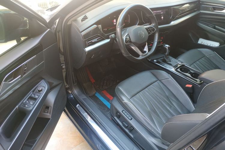 Used Volkswagen Passat 2022 330TSI Luxury Edition Custom Version Driver Seat