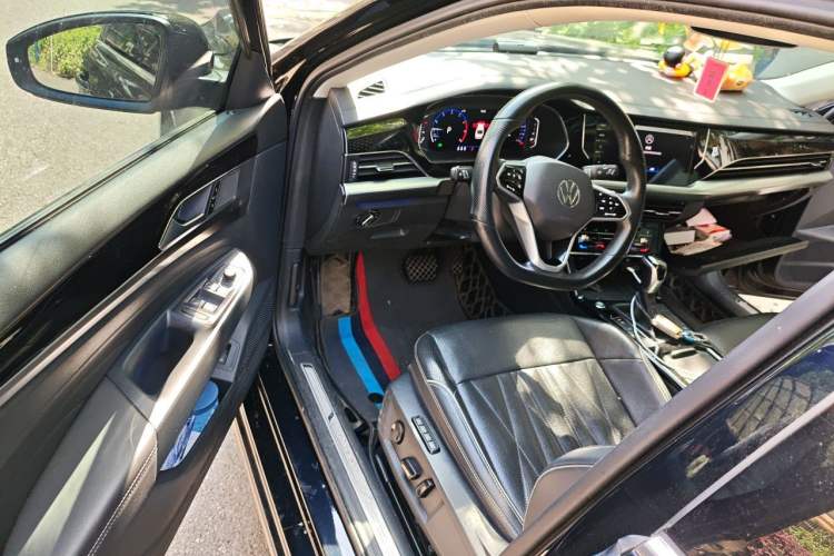Used Volkswagen Passat 2022 330TSI Starry Luxury Edition Driver Seat