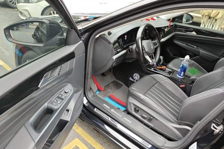 Used Volkswagen Passat 2022 330TSI Starry Elite Edition Driver Seat