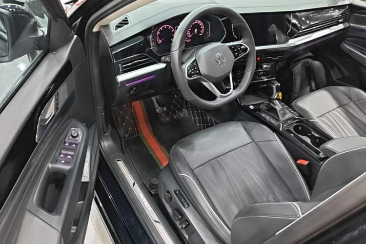 Used Volkswagen Passat 2022 330TSI Starry Luxury Edition Driver Seat