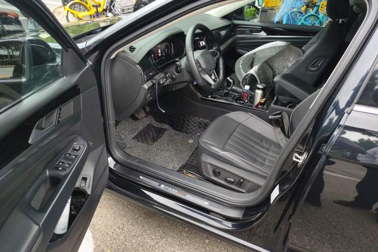 Used Volkswagen Passat 2022 330TSI Elite Edition Driver Seat