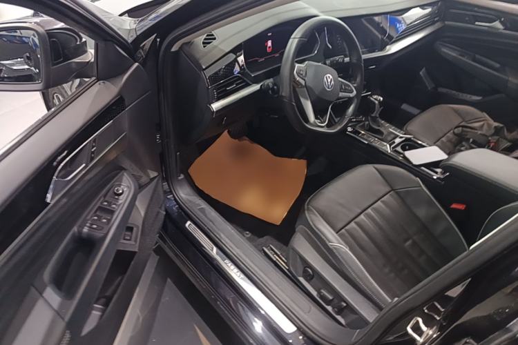 Used Volkswagen Passat 2022 330TSI Starry Elite Edition Driver Seat