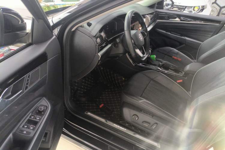 Used Volkswagen Passat 2022 330TSI Starry Luxury Edition Driver Seat