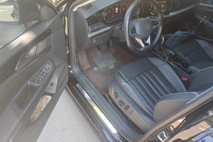 Used Volkswagen Passat 2022 330TSI Starry Elite Edition Driver Seat