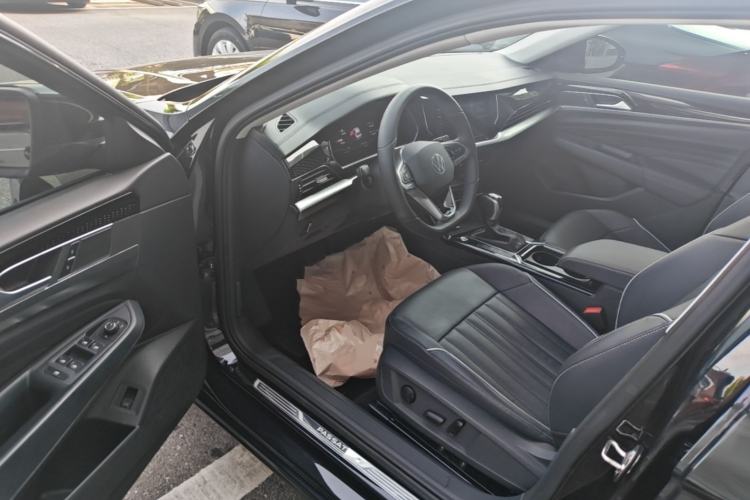 Used Volkswagen Passat 2022 280TSI Elite Edition Driver Seat