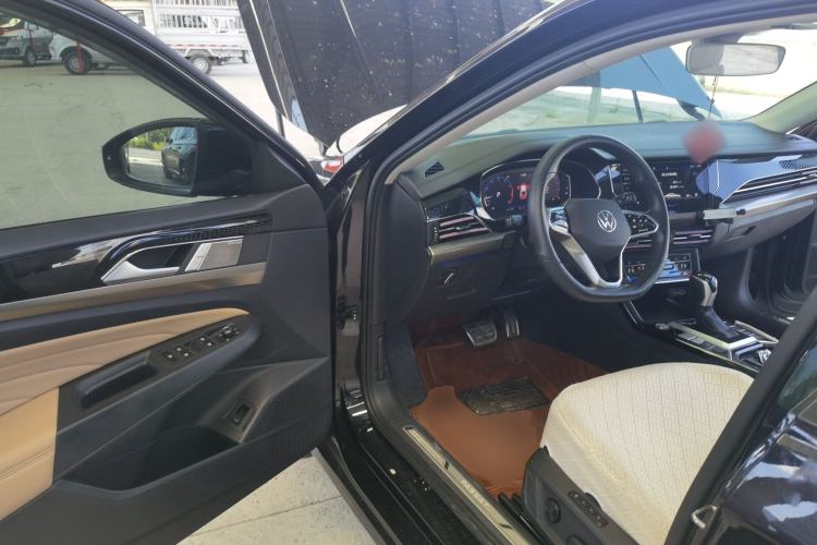 Used Volkswagen Passat 2022 330TSI Luxury Edition Driver Seat