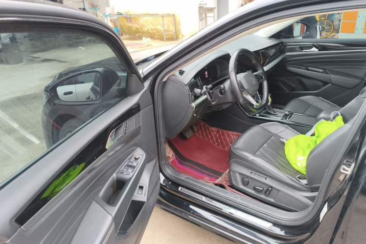Used Volkswagen Passat 2022 330TSI Starry Luxury Edition Driver Seat
