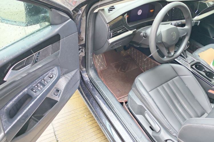 Used Volkswagen Passat 2022 280TSI Business Edition Driver Seat
