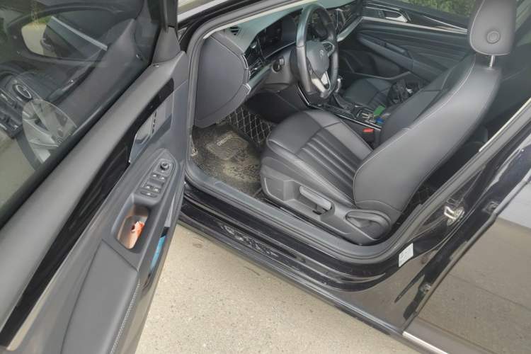 Used Volkswagen Passat 2022 280TSI Business Edition Driver Seat