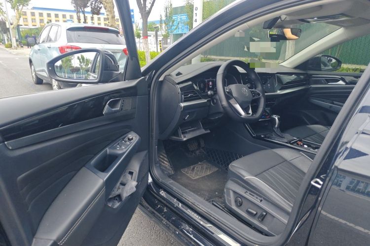 Used Volkswagen Passat 2022 330TSI Luxury Edition Driver Seat