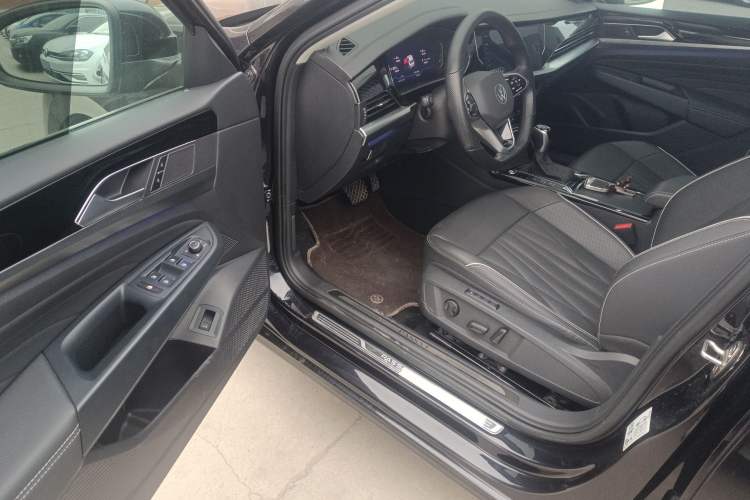 Used Volkswagen Passat 2022 330TSI Starry Luxury Edition Driver Seat