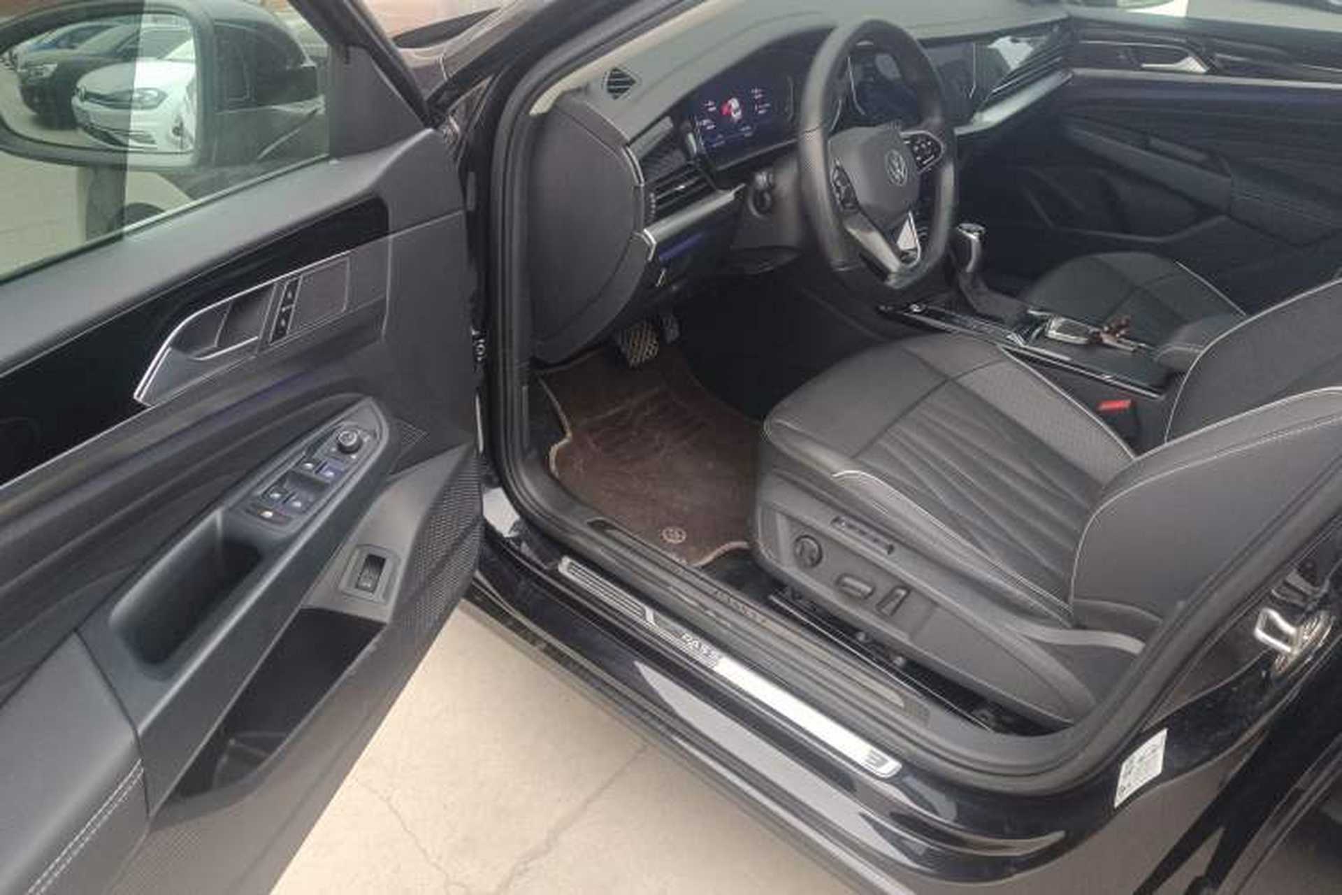 Used Volkswagen Passat 2022 330TSI Starry Luxury Edition Driver Seat