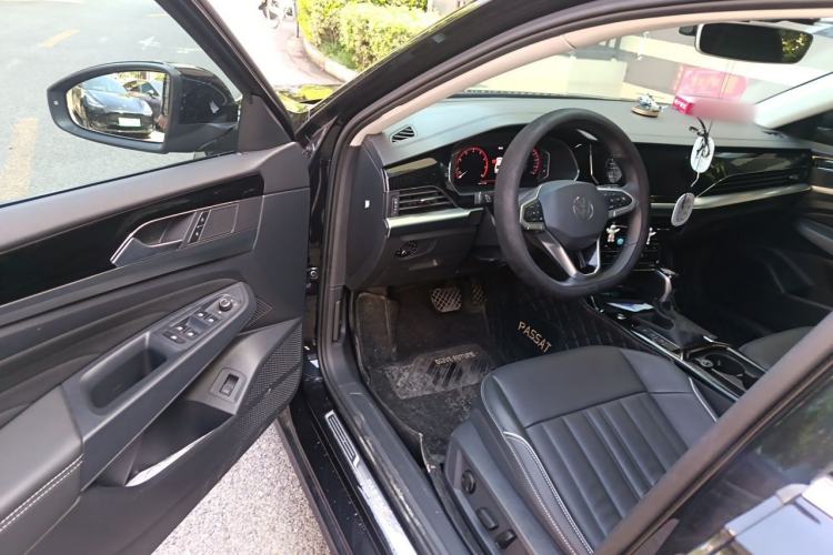 Used Volkswagen Passat 2022 330TSI Elite Edition Driver Seat