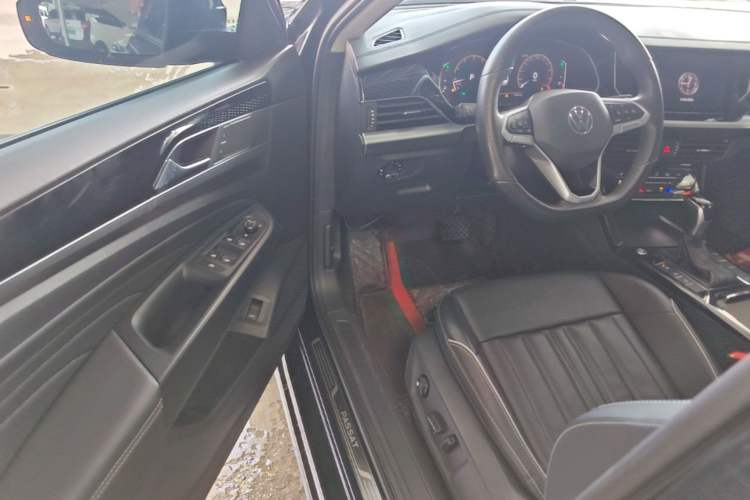 Used Volkswagen Passat 2022 330TSI Elite Edition Driver Seat