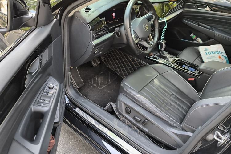 Used Volkswagen Passat 2022 330TSI Elite Edition Driver Seat