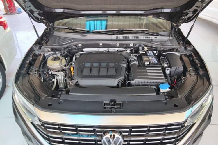 Used Volkswagen Passat 2022 330TSI Elite Edition Custom Version Engine Bay