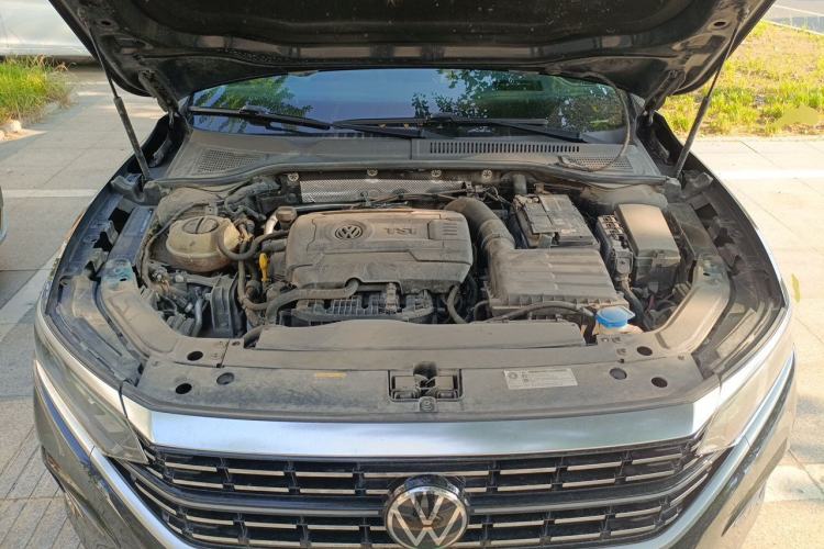 Used Volkswagen Passat 2022 380TSI Flagship Edition Engine Bay