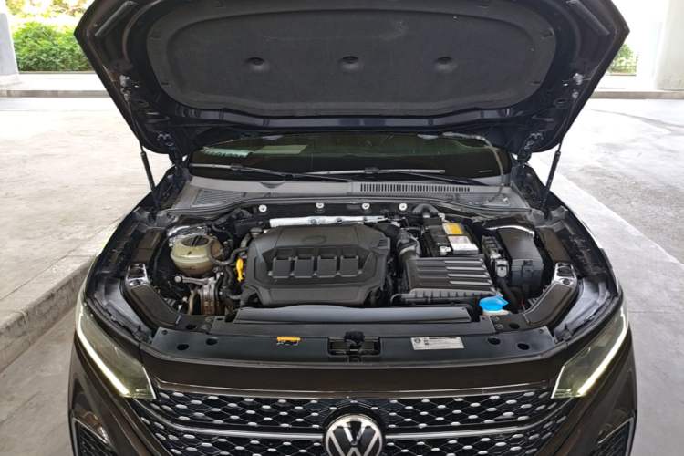 Used Volkswagen Passat 2022 330TSI Starry Elite Edition Engine Bay