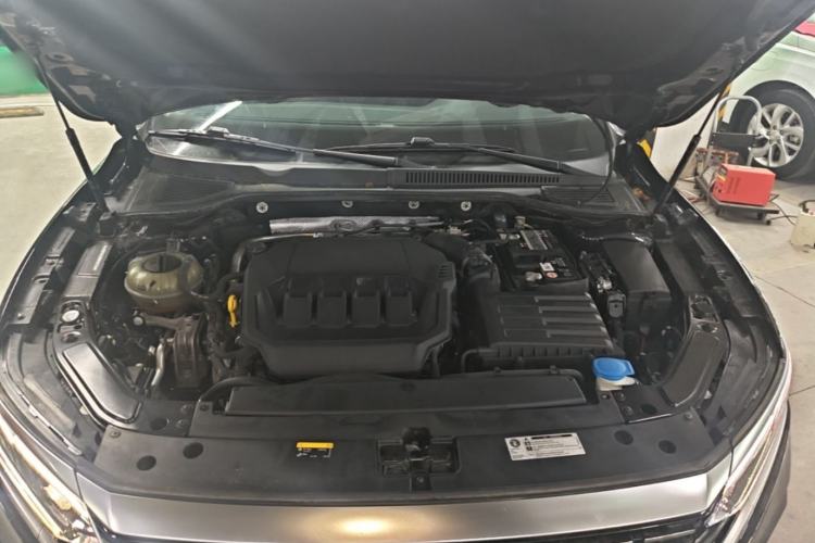 Used Volkswagen Passat 2022 330TSI Luxury Edition Engine Bay
