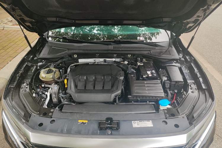 Used Volkswagen Passat 2022 330TSI Elite Edition Custom Version Engine Bay