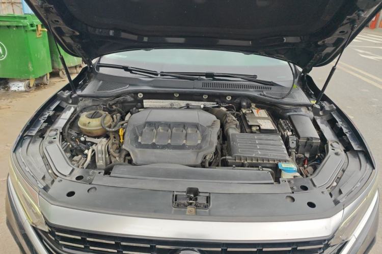 Used Volkswagen Passat 2022 330TSI Luxury Edition Engine Bay