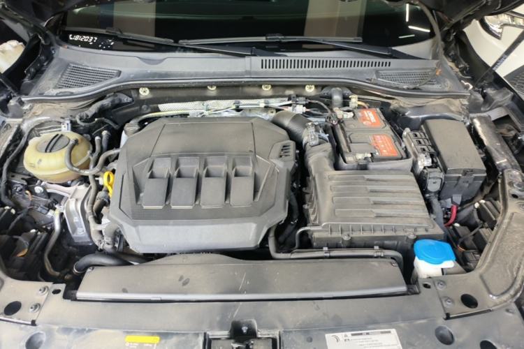 Used Volkswagen Passat 2022 330TSI Luxury Edition Engine Bay