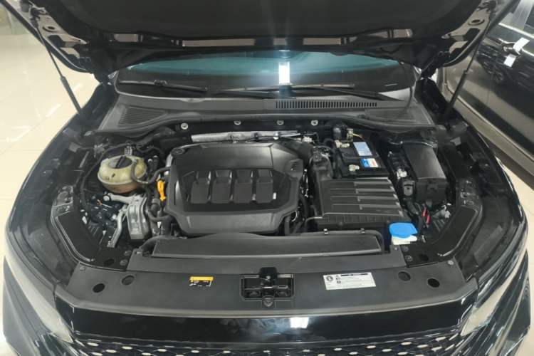 Used Volkswagen Passat 2022 330TSI Starry Elite Edition Engine Bay