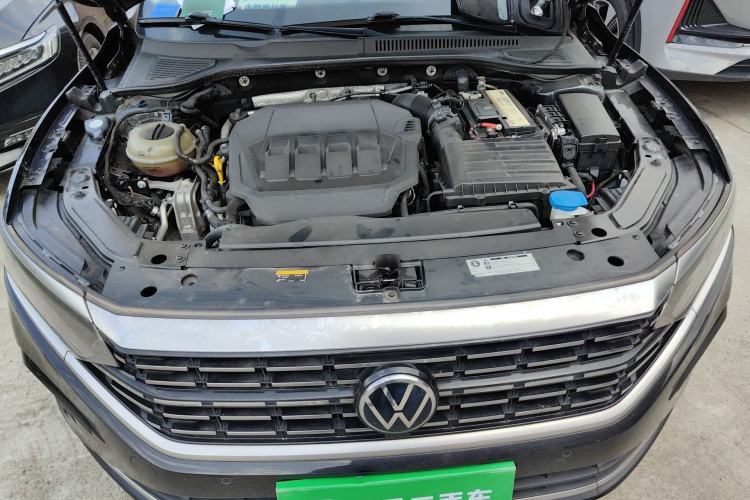Used Volkswagen Passat 2022 330TSI Elite Edition Engine Bay