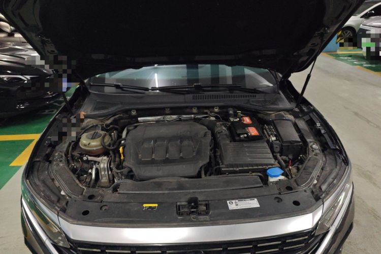 Used Volkswagen Passat 2022 330TSI Luxury Edition Engine Bay